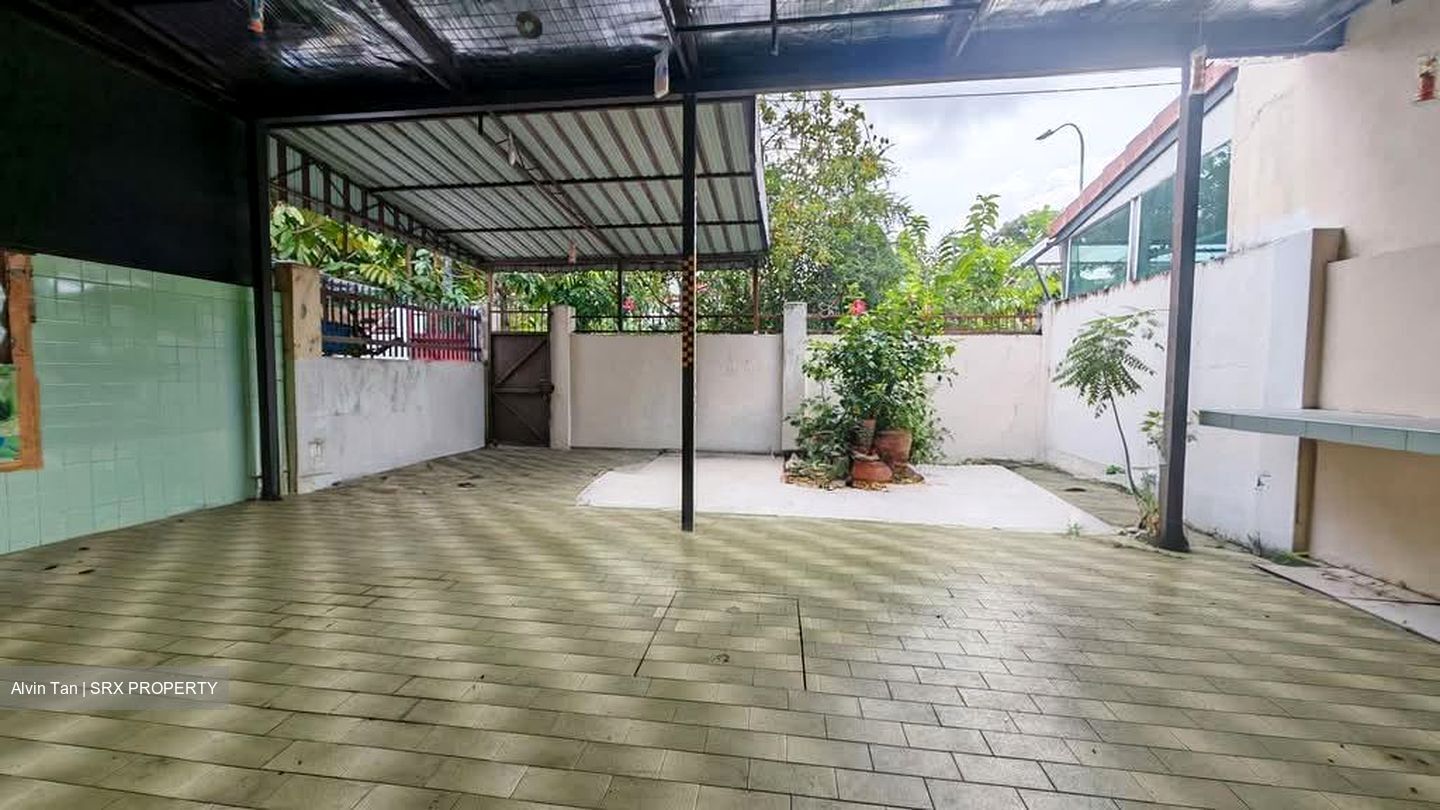 Lorong 7 Realty Park (D19), Terrace #568072381